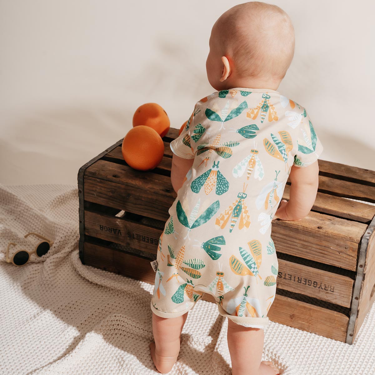 Bugs playsuit, beige