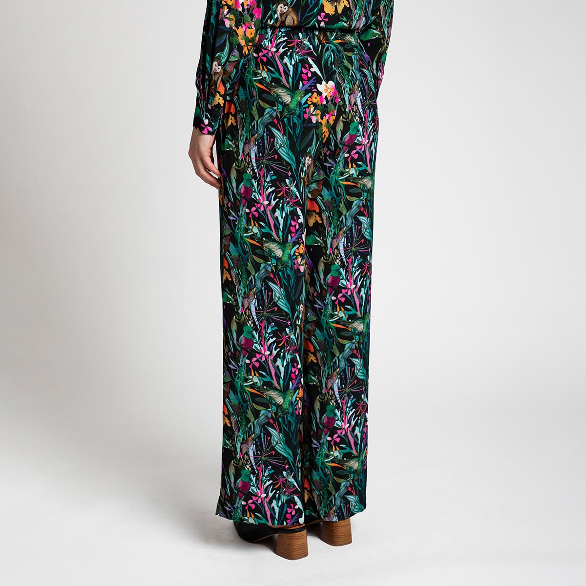 Lara trousers for women, Amazon, dark green