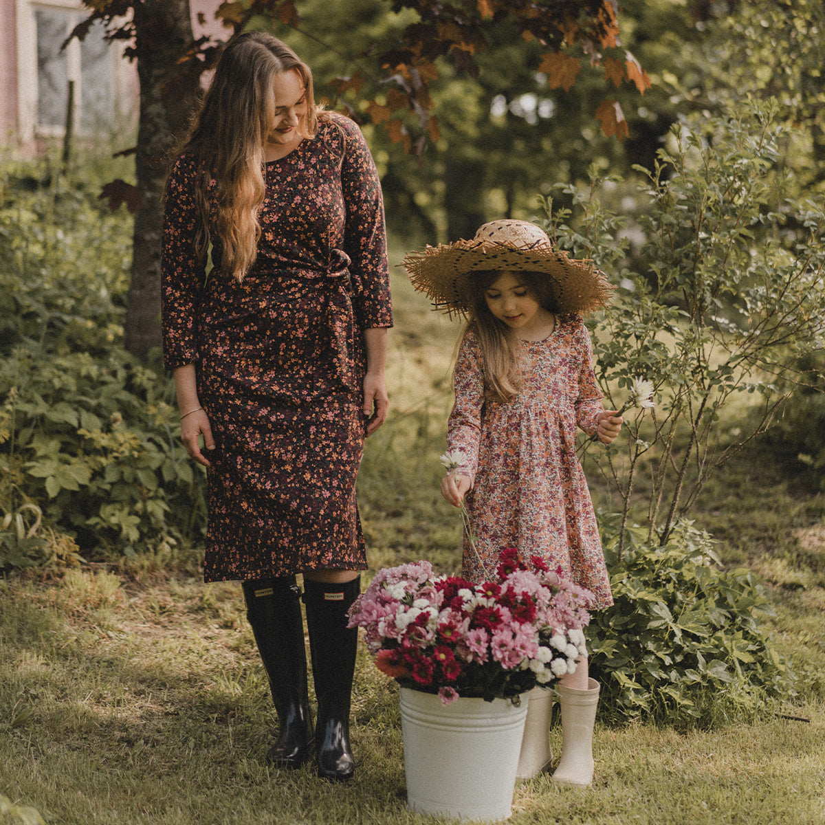 Katarina dress, Primrose, black