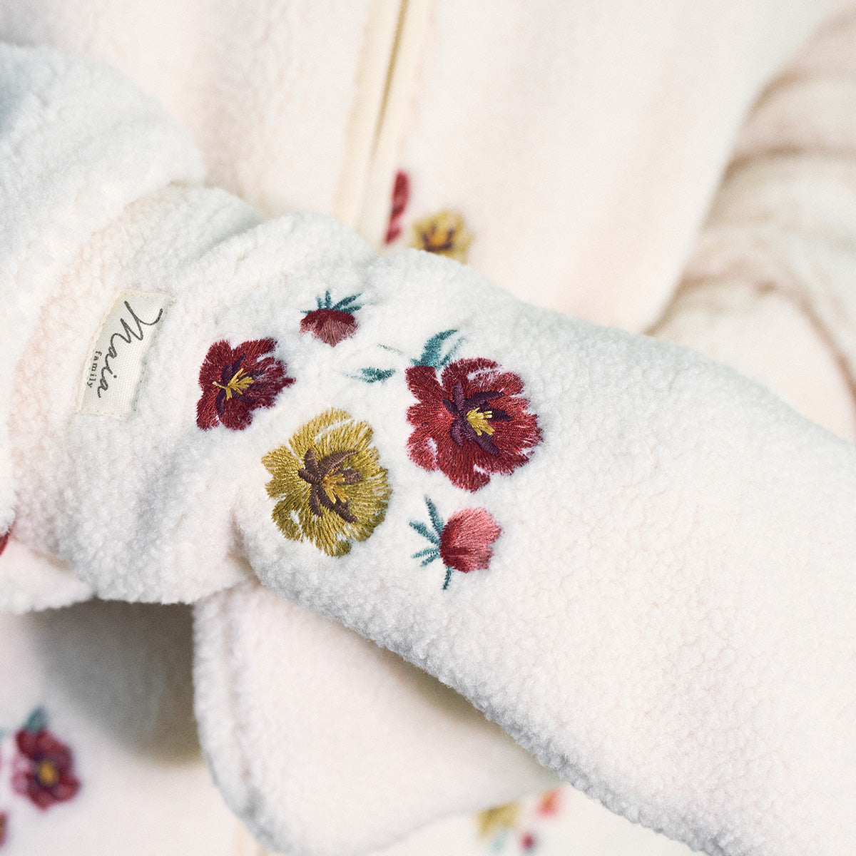 Malla teddy mittens, Nocturne, natural white