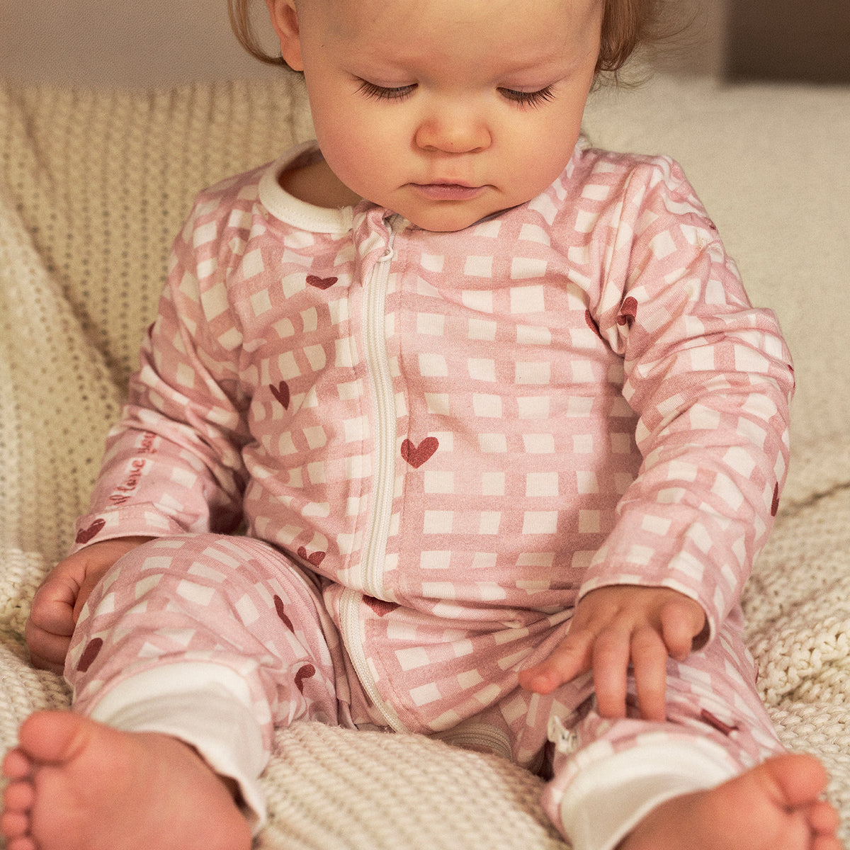 Heart check pyjama for babies, pink
