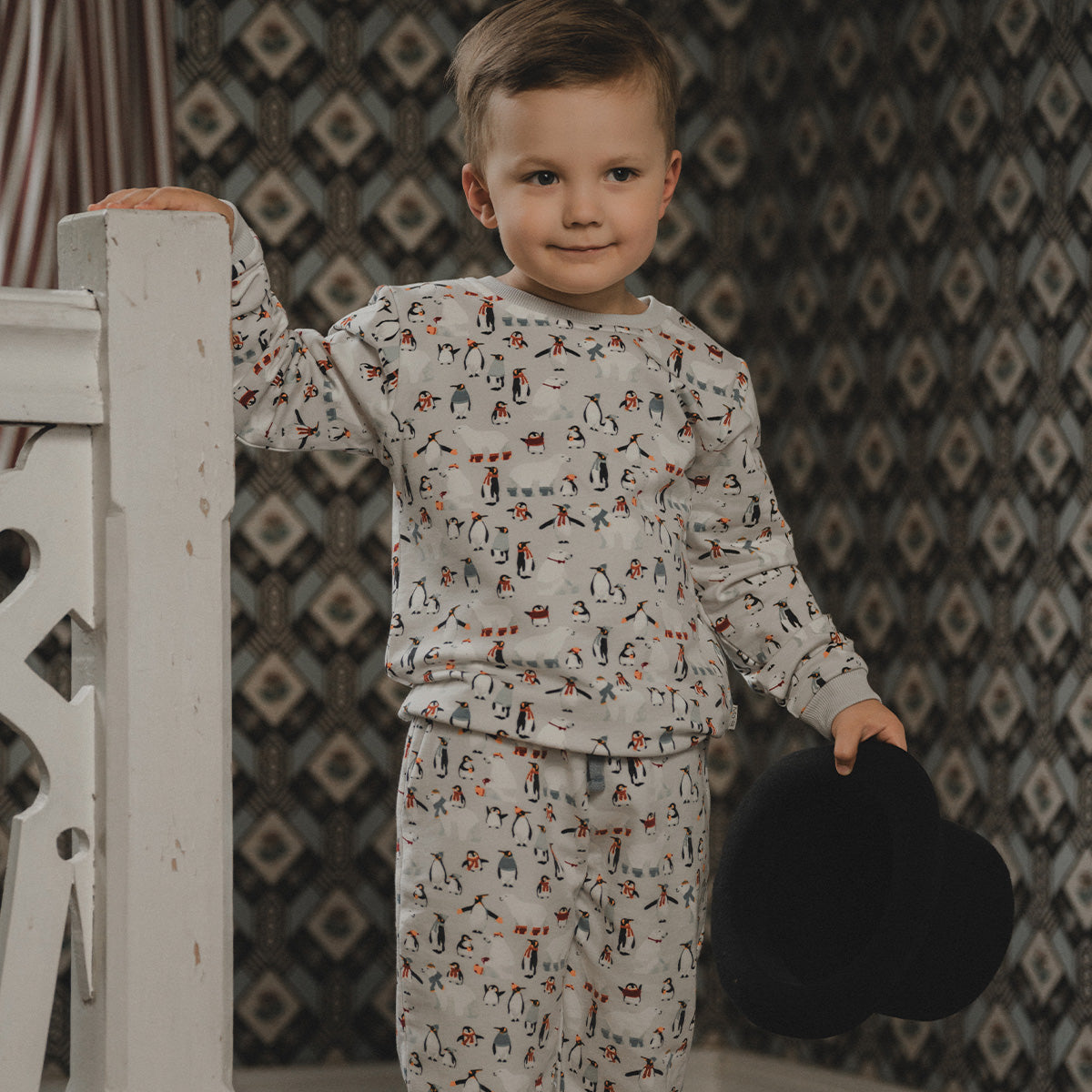 Winter Friends college trousers, grey