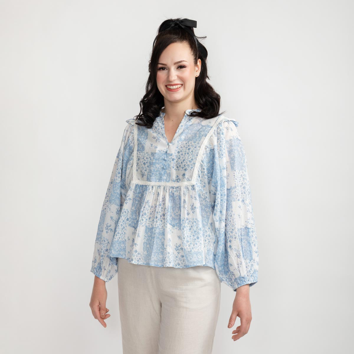 Vilja blouse, Wildflower, light blue