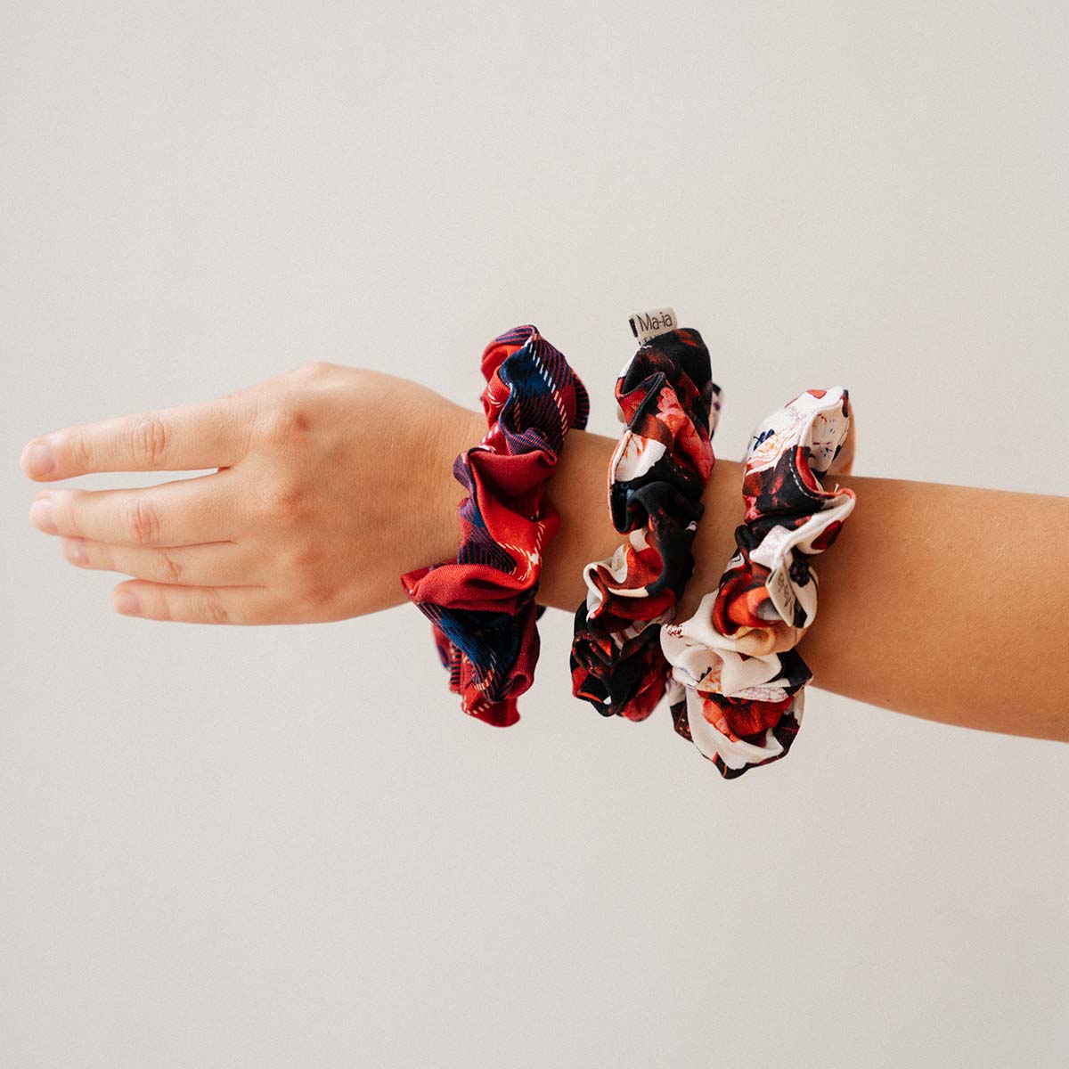 Hair scrunchie, Checks, dark red